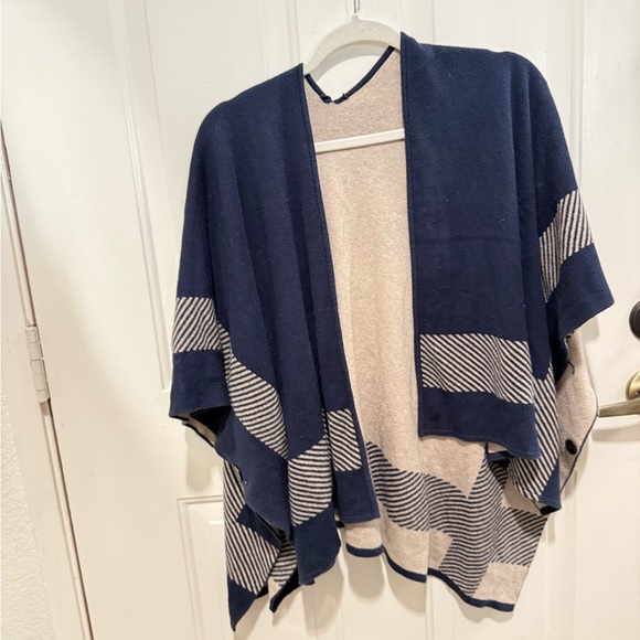 Cab Open Front Wrap Shawl Reversible Cardigan Sweater Blue Style 3163 Size M/L - Picture 7 of 9